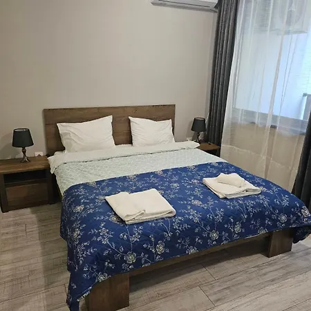 Apartman Gardens A12 *