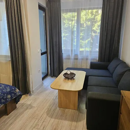 Apartman Gardens A12 *