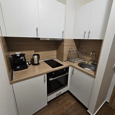 Gardens A12 アパート